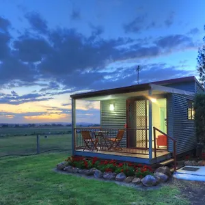 View Cabins And Caravan Park 3*, Killarney Australia