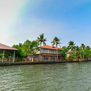 Grand Ayur Island 3*, Perumbalam India