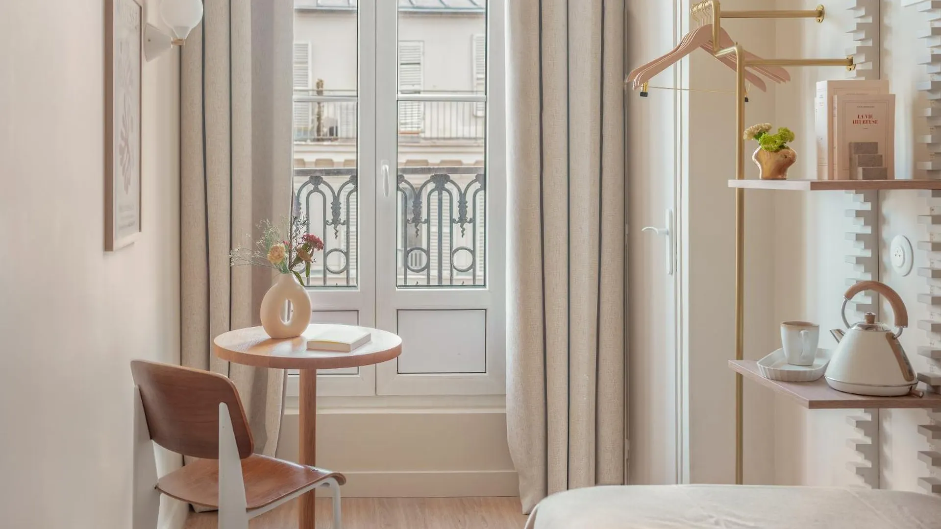 *** Hotel Hôtel Basss Paris França