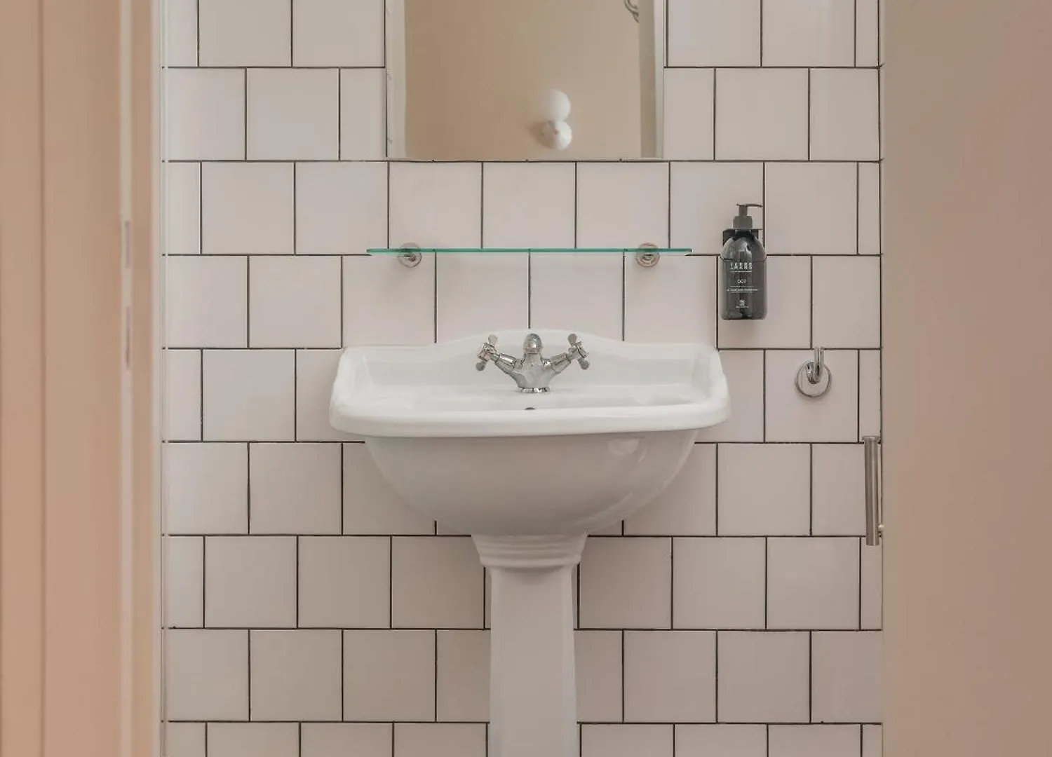 Hotel Basss París 3*,  Francia
